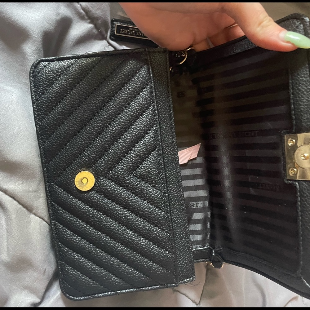 Victorious Secret purse with gold chain
